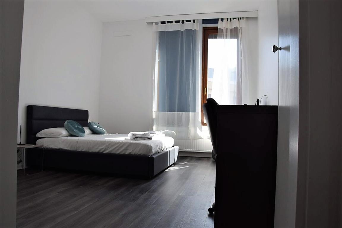 Accomodations Stazione Centrale Milano Esterno foto