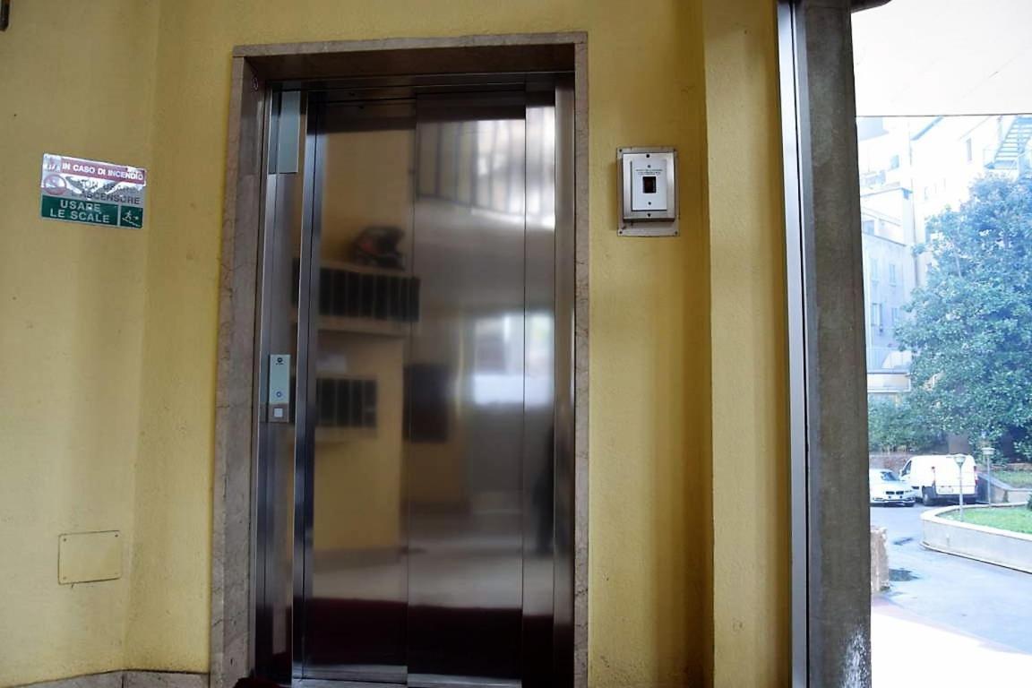 Accomodations Stazione Centrale Milano Esterno foto